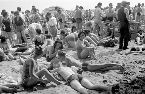 Reginald Marsh [People at Coney Island beach.], ca. 1938, Museum of the City of New York. © 2012 Estate of Reginald Marsh / Art Students League, New York / Artists Rights Society (ARS), New York