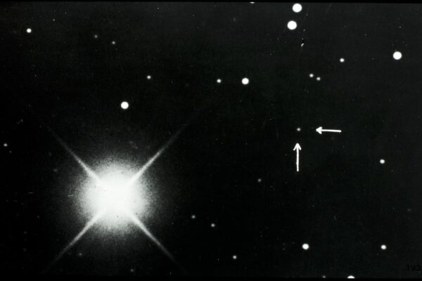 Lampland-GlasspositivePluto-1930